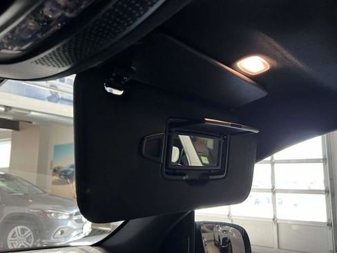 Certified 2024 Mercedes-Benz GLE 450 4MATIC image 32