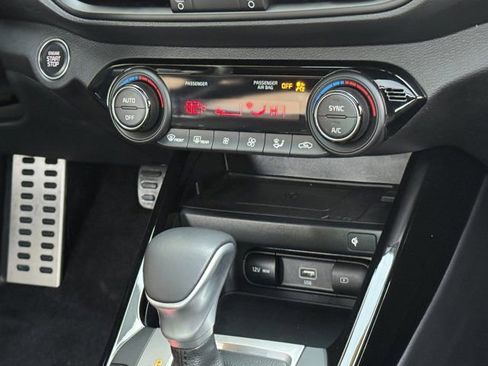 Used 2023 Kia Forte GT-Line w/ GT-Line Premium Package image 10