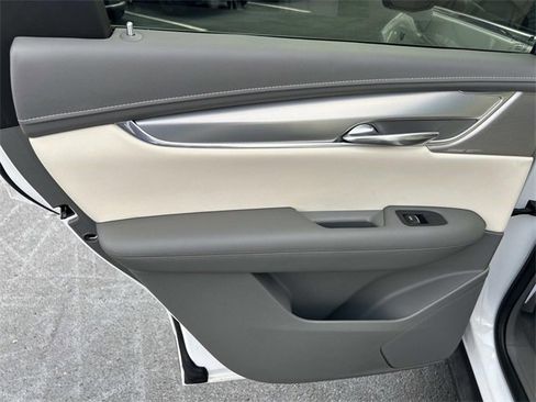 Used 2022 Cadillac XT5 Premium Luxury w/ Technology Package image 21