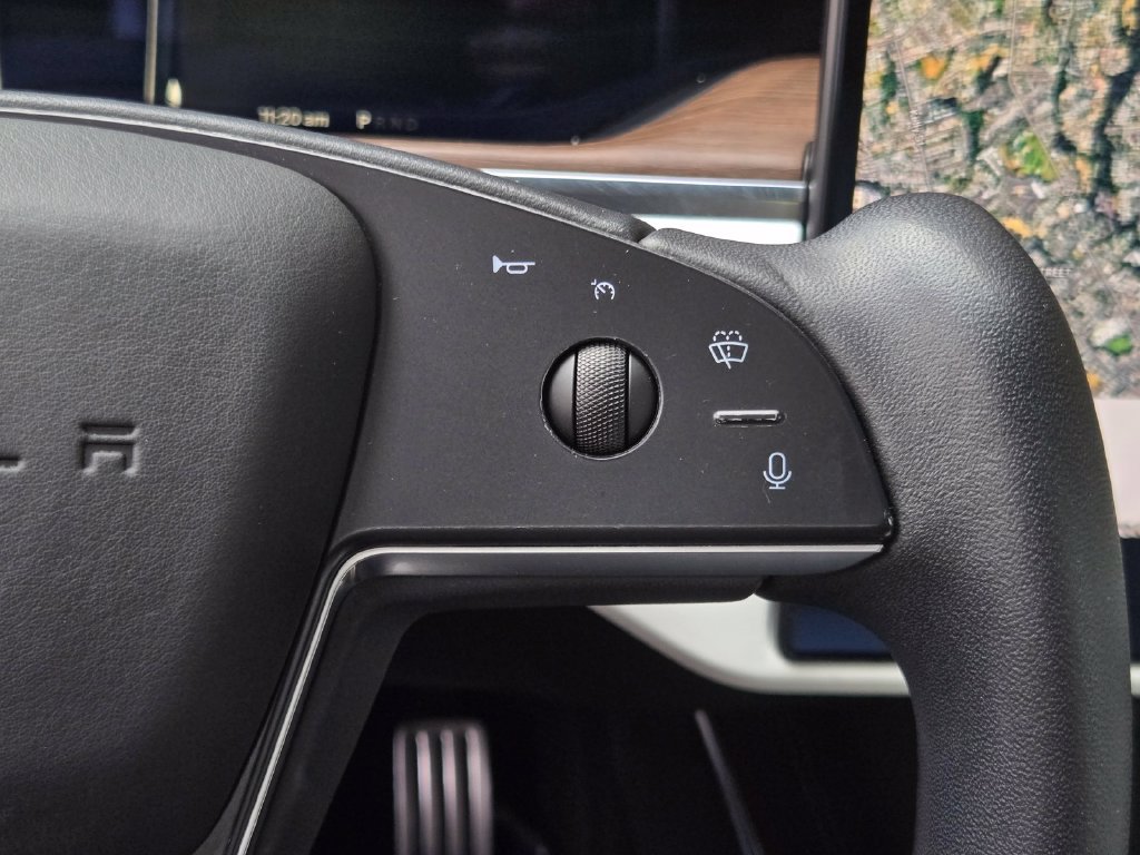 Used 2023 Tesla Model S AWD/4WD image 24