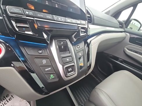 Used 2021 Honda Odyssey Elite image 21