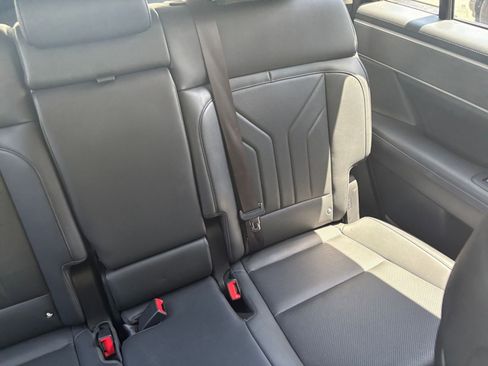 Used 2025 Hyundai Santa Fe SEL FWD image 39