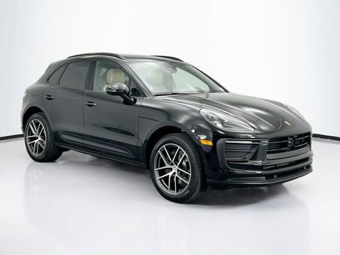 Used 2026 Porsche Macan AWD/4WD image 9