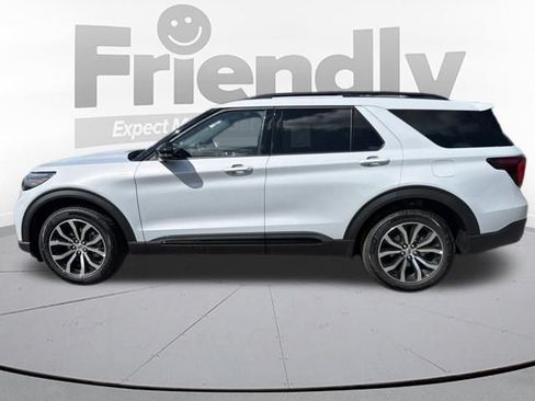 New 2026 Ford Explorer ST-Line AWD/4WD image 3