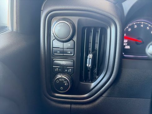 Used 2024 Chevrolet Silverado 1500 Custom Trail Boss w/ LPO, Dark Essentials Package AWD/4WD image 18