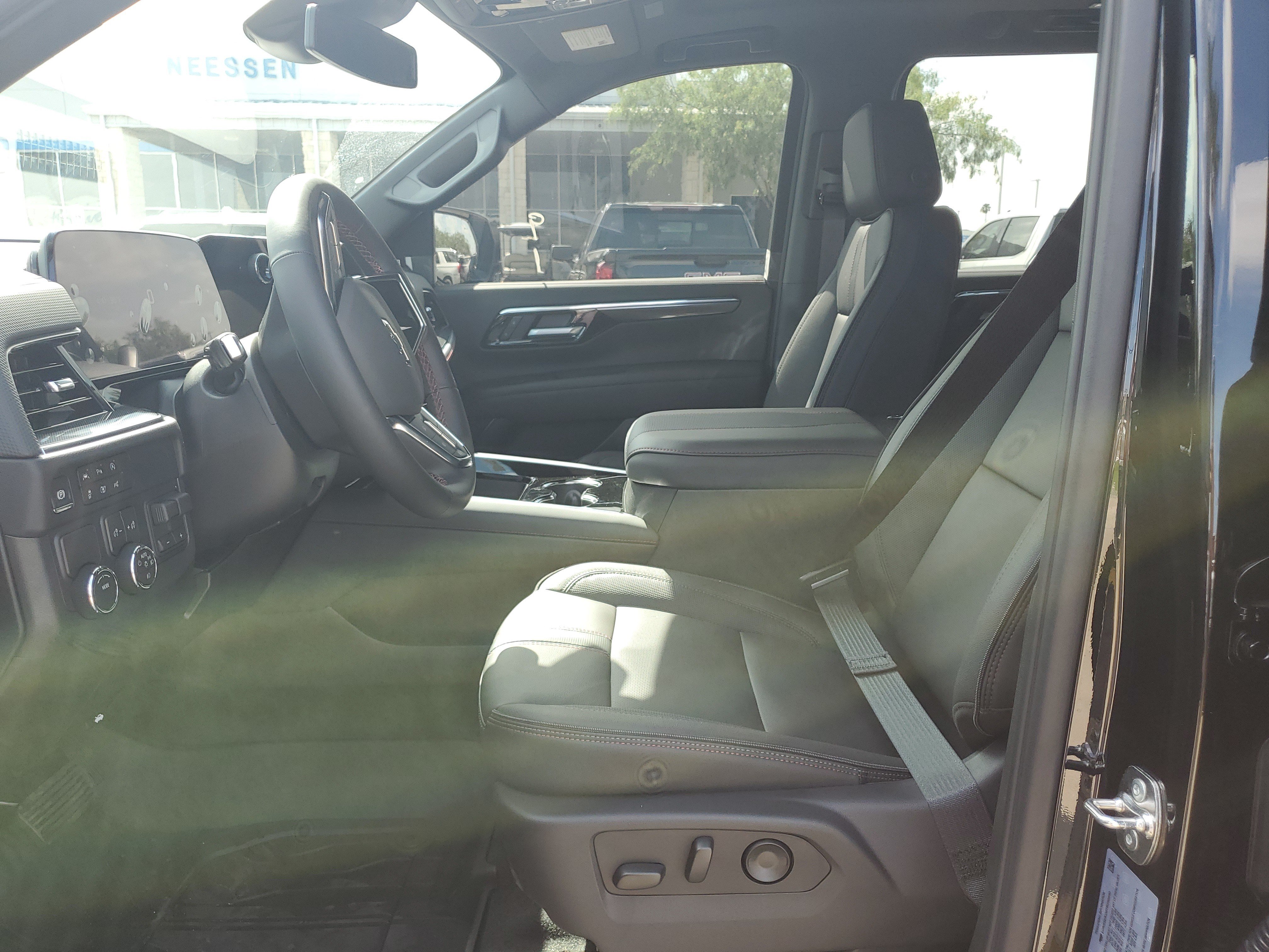 New 2026 Chevrolet Suburban RST w/ Comfort Package RWD image 19