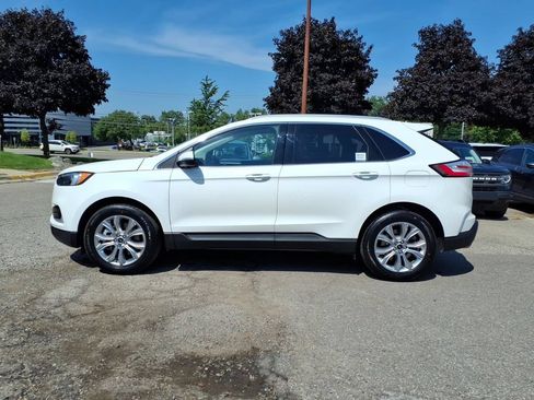 Used 2024 Ford Edge Titanium AWD/4WD image 2