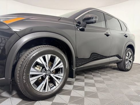 Used 2021 Nissan Rogue SV AWD/4WD image 11