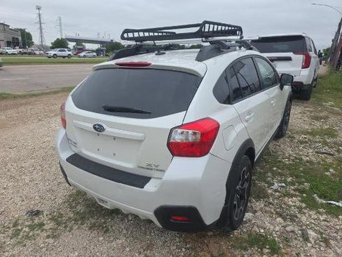 Used 2014 Subaru Crosstrek 2.0i Limited AWD/4WD image 3