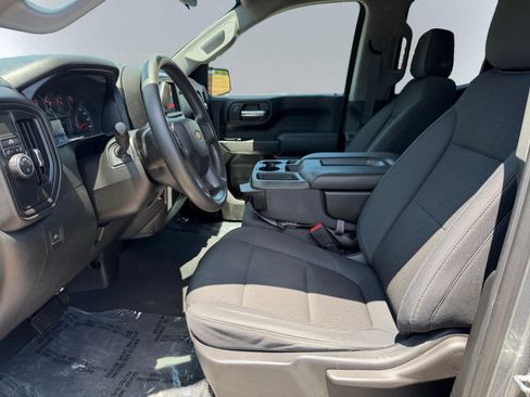 Used 2019 Chevrolet Silverado 1500 Custom w/ Custom Value Package RWD image 6