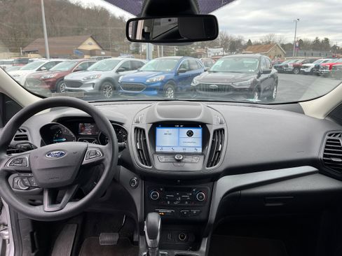 Used 2019 Ford Escape SE image 13
