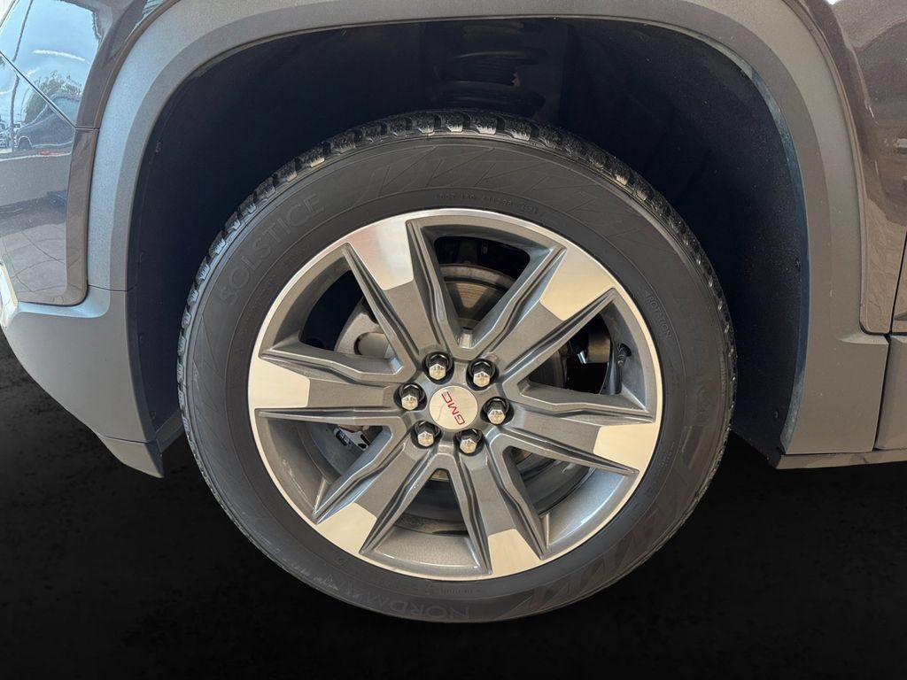 Used 2017 GMC Acadia SLT AWD/4WD image 9