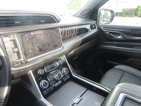 Used 2023 GMC Yukon XL Denali w/ LPO, Floor Liner Package AWD/4WD image 39