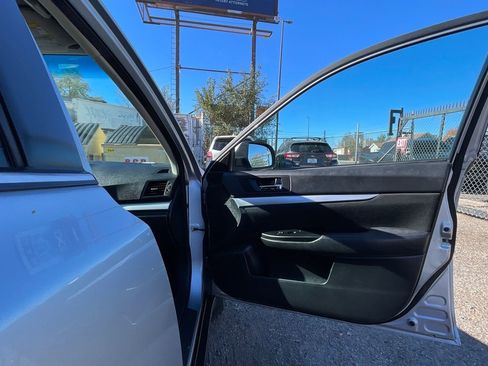 Used 2014 Subaru Outback 2.5i Premium image 11