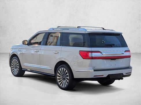 Used 2019 Lincoln Navigator Reserve image 15