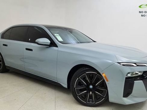 Used 2024 BMW 740i xDrive w/ Premium Package AWD/4WD image 1