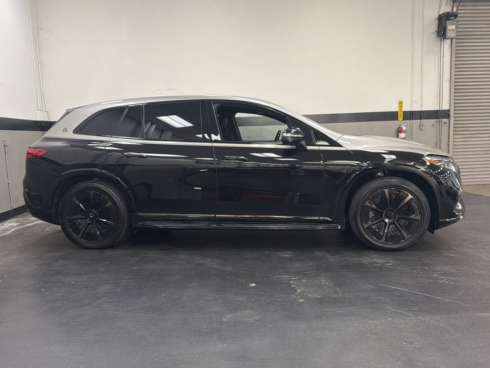 Used 2024 Mercedes-Benz Maybach EQS 680 4MATIC image 3