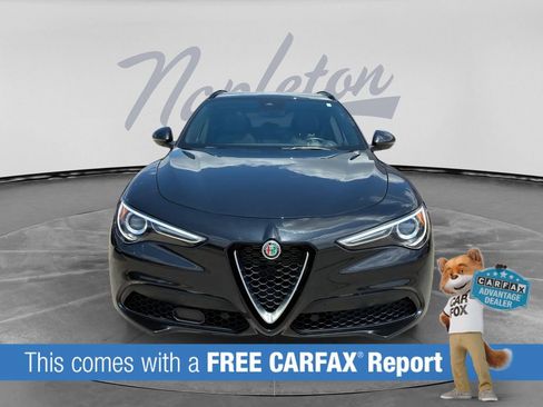 Used 2023 Alfa Romeo Stelvio Ti AWD/4WD image 2