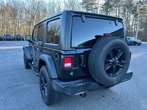 Used 2021 Jeep Wrangler Unlimited Sport image 12