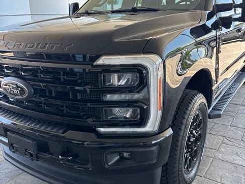Used 2023 Ford F250 XLT w/ Black Appearance Package AWD/4WD image 3