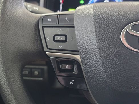 Certified 2025 Toyota Camry LE image 31