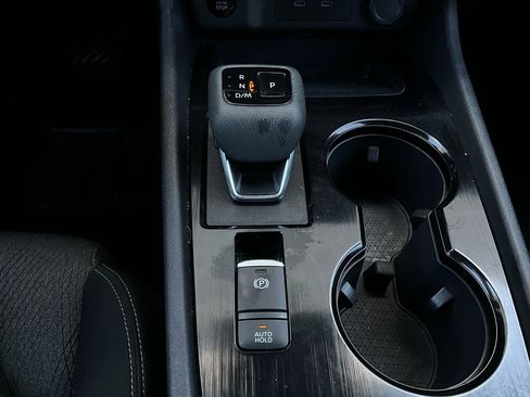 Used 2025 Nissan Rogue SV image 24