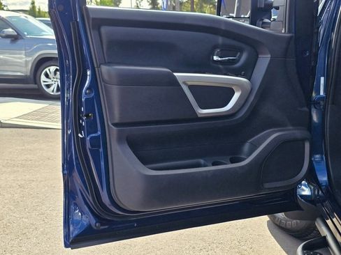 Used 2024 Nissan Titan SV w/ SV Convenience Package image 20