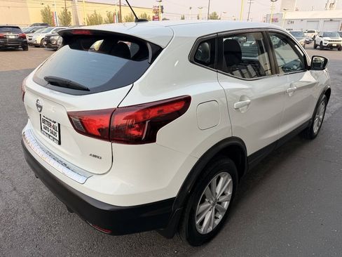 Used 2017 Nissan Rogue Sport S w/ S Appearance Package AWD/4WD image 5