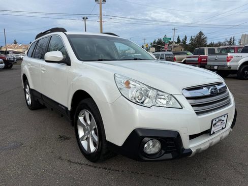 Used 2013 Subaru Outback 2.5i Limited image 4