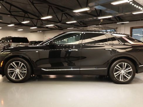 Used 2024 Cadillac Lyriq Luxury w/ LPO, Floor Liner Package image 4