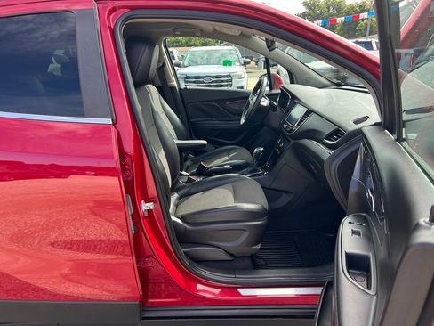 Used 2020 Buick Encore Preferred FWD image 22