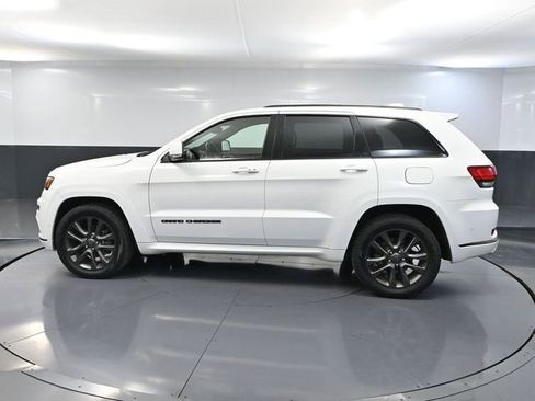 Used 2018 Jeep Grand Cherokee Overland AWD/4WD image 11