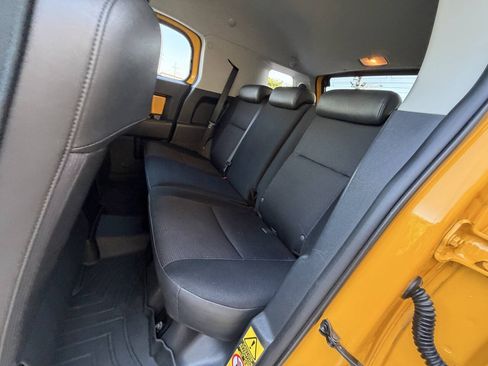 Used 2010 Toyota FJ Cruiser 4WD image 26