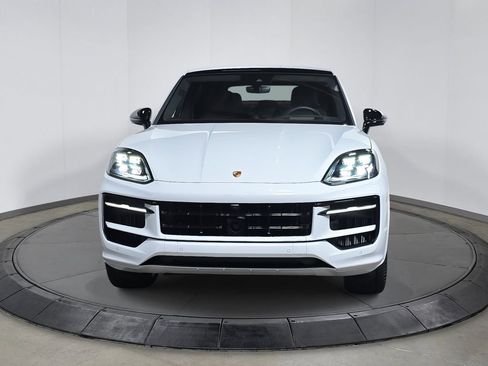 New 2025 Porsche Cayenne GTS image 10