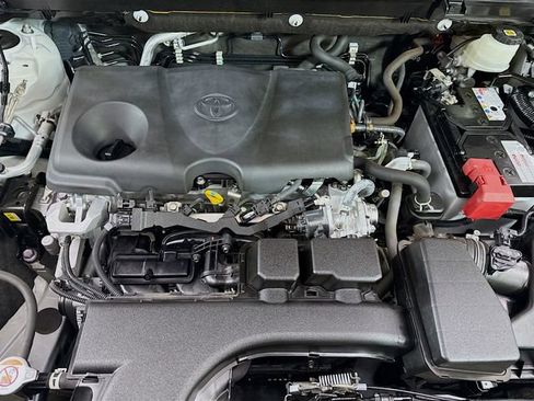 Used 2023 Toyota RAV4 XLE Premium image 30