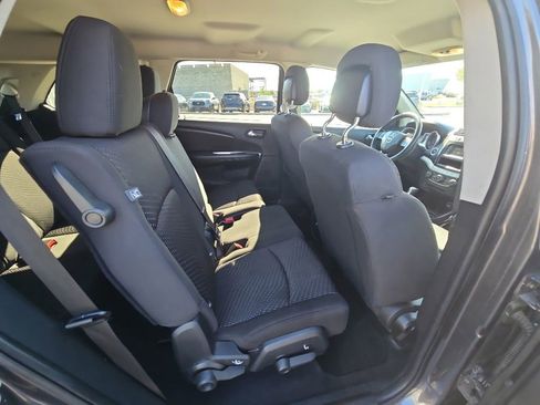 Used 2018 Dodge Journey SE w/ Blacktop Package FWD image 28