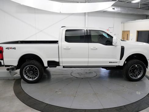 Used 2026 Ford F250 Platinum AWD/4WD image 8