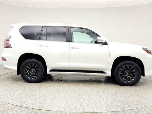 Used 2023 Lexus GX 460 Premium w/ Premium Package image 4