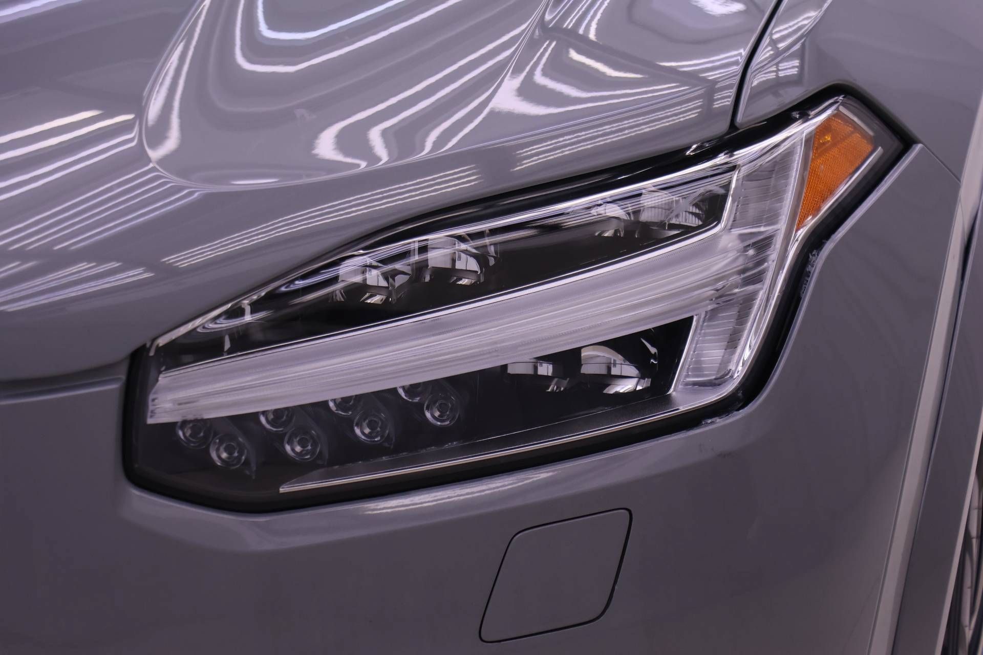Certified 2025 Volvo XC90 T8 Plus w/ Protection Package Premier AWD/4WD image 25