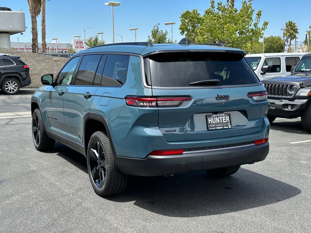 New 2026 Jeep Grand Cherokee L Limited w/ Limited Altitude Package AWD/4WD image 4