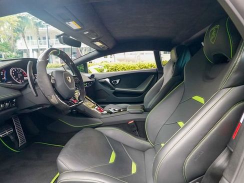 Used 2021 Lamborghini Huracan EVO RWD image 60