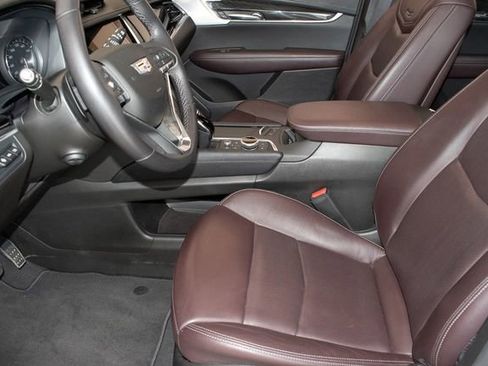 Used 2023 Cadillac XT6 Premium Luxury w/ Technology Package AWD/4WD image 23