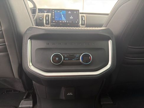 Used 2025 Ford Expedition Max Active image 24