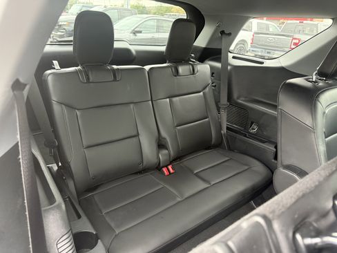 Certified 2022 Ford Explorer XLT w/ Equipment Group 202A image 11