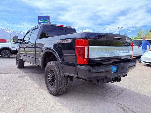 Used 2022 Ford F350 Platinum w/ Tremor Off-Road Package AWD/4WD image 9