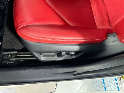 Used 2021 Toyota Camry XSE image 13