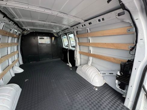 Used 2024 Chevrolet Express 2500 w/ Driver Convenience Package image 22