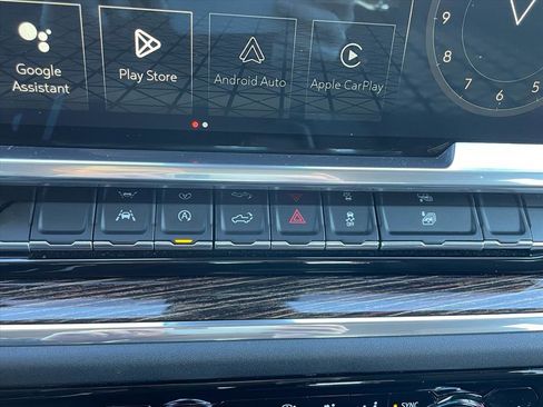 Used 2024 GMC Sierra 1500 Elevation image 12