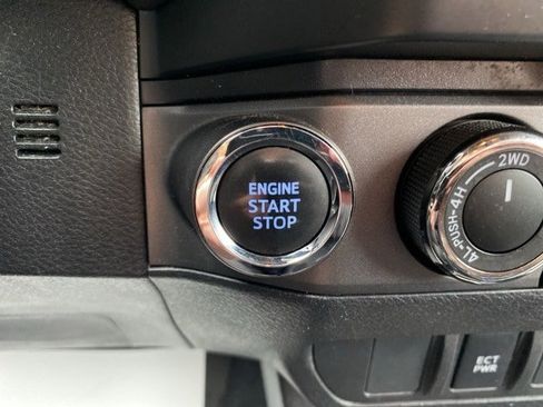 Used 2023 Toyota Tacoma TRD Sport image 31