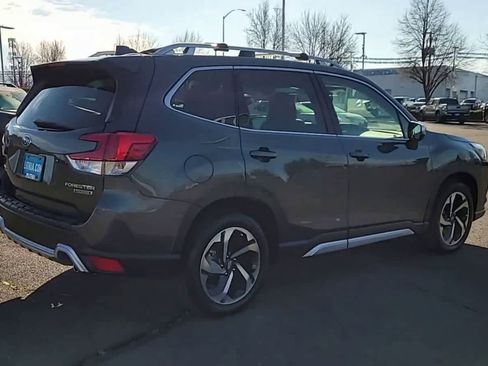 Used 2023 Subaru Forester Touring image 8